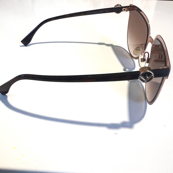 Fendi Gradiant Sunglasses - Picture 9 of 9